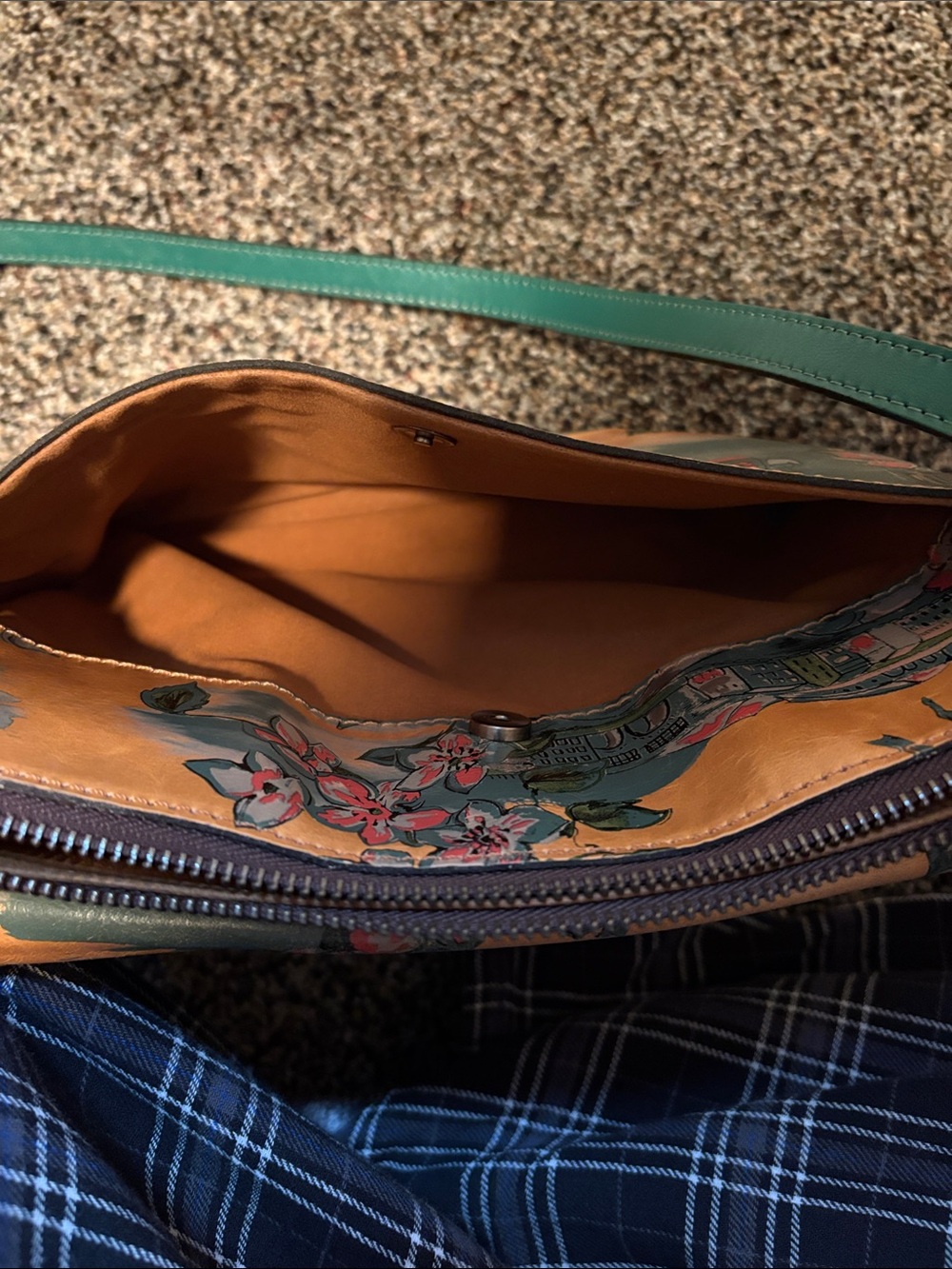 Patricia Nash Floral Printed Crossbody Bag in Tan and Green - Picture 3 of 6